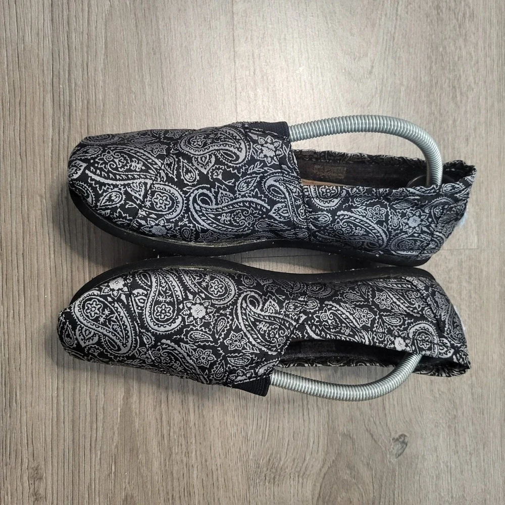 TOMS Classic Alpargata Black Silver Metallic Paisley Jacquard Slip On Shoes 8